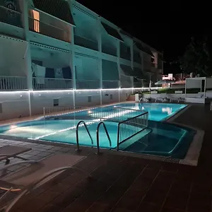https://hostal-restaurant-salgaret.balearic-islands.net