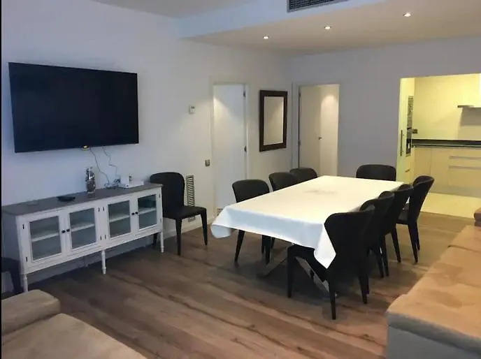 Autentic Barcelona Monumental Apartment 0*,